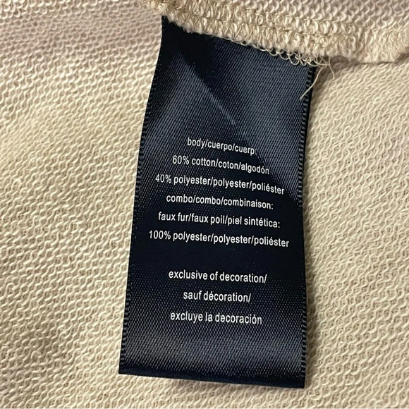 Tommy Hilfiger NWOT Sherpa Vest in Tan‎ - Picture 5 of 6